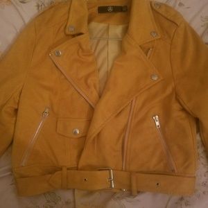 Yellow jacket